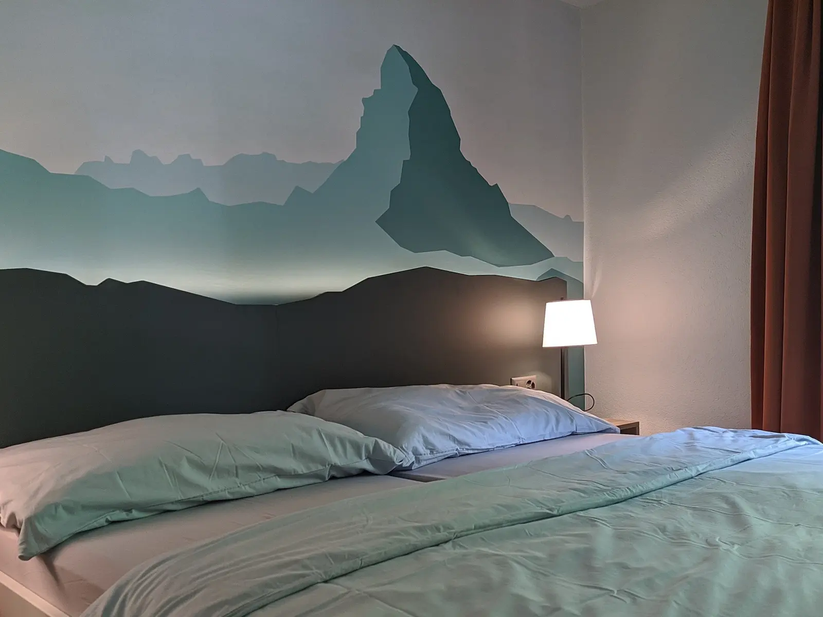 Sleeping under the Matterhorn